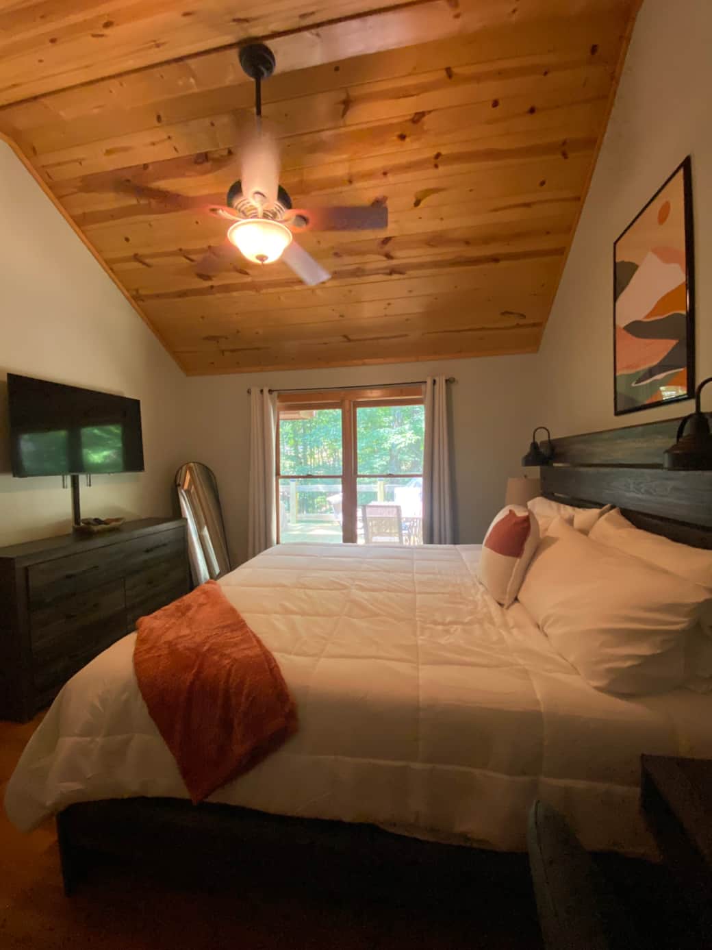 Master bedroom has Smart TV