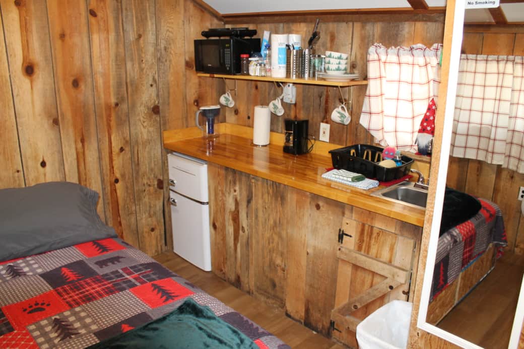 Cabin 4 Kitchen 2