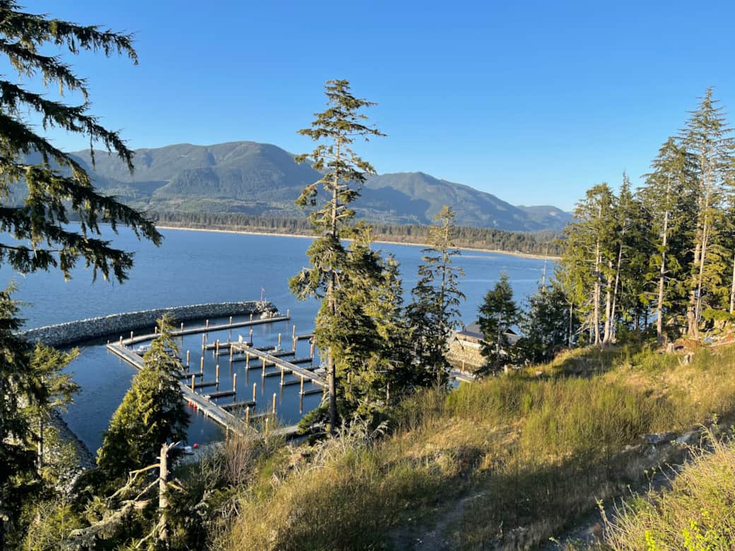 Walk down to Gateway Marina and Pub