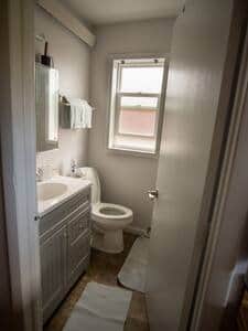 Full bathroom 