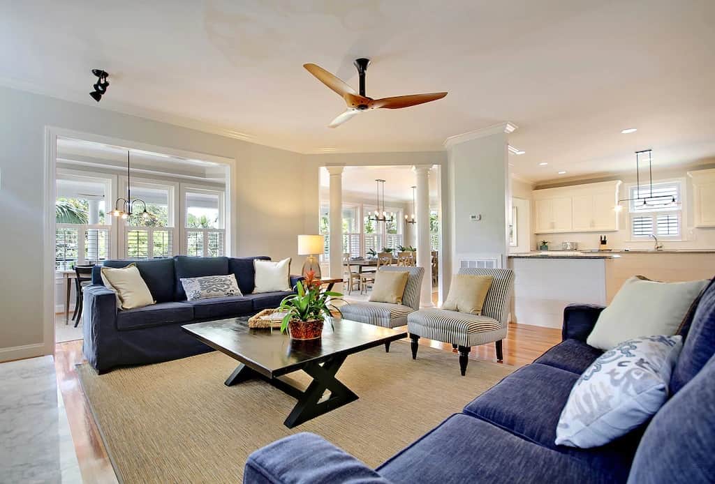 1Fl LivingRoom 001 CouchesToDiningArea