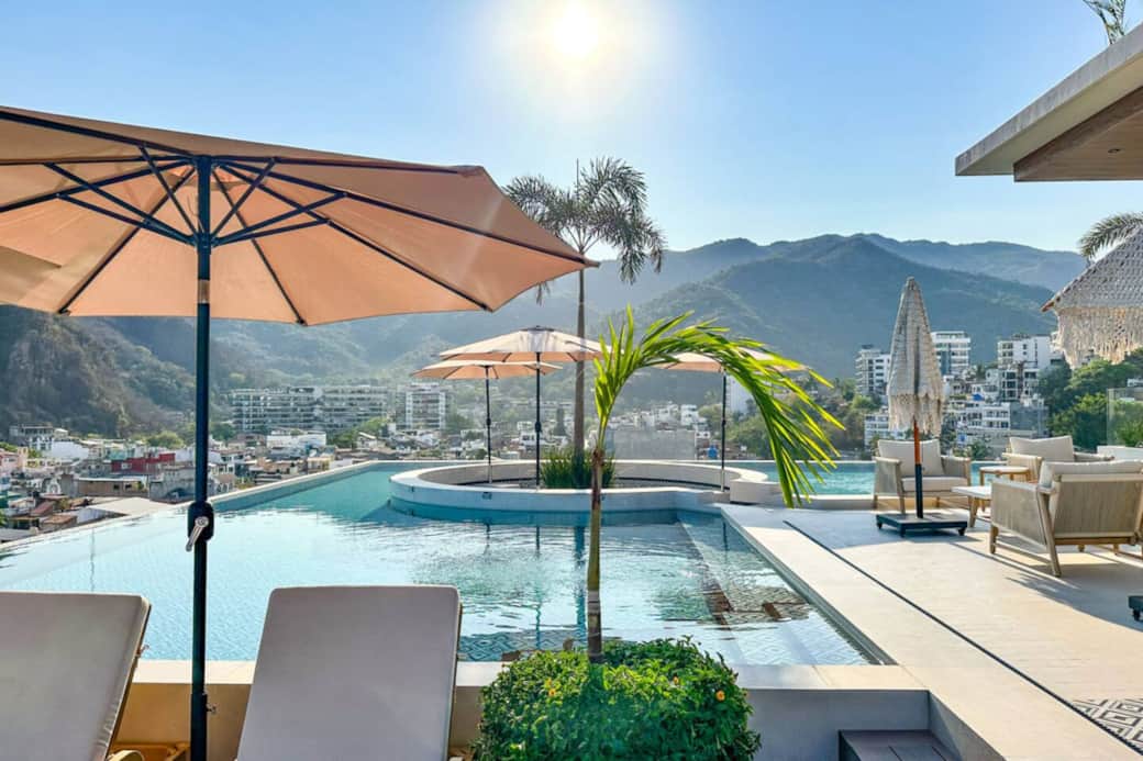 Infinity pool with a view of the Sierra Madre mountains Infinity pool with a view of the Sierra Madre mountains