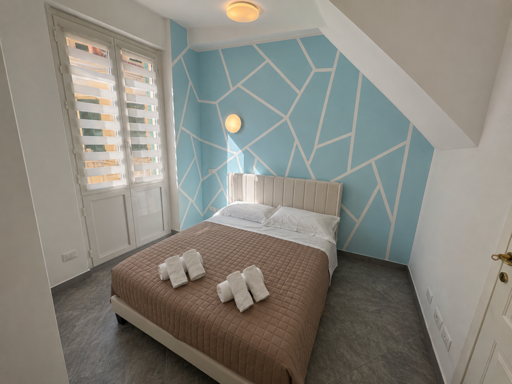 Camera matrimoniale luminosa e rilassante 🛏️