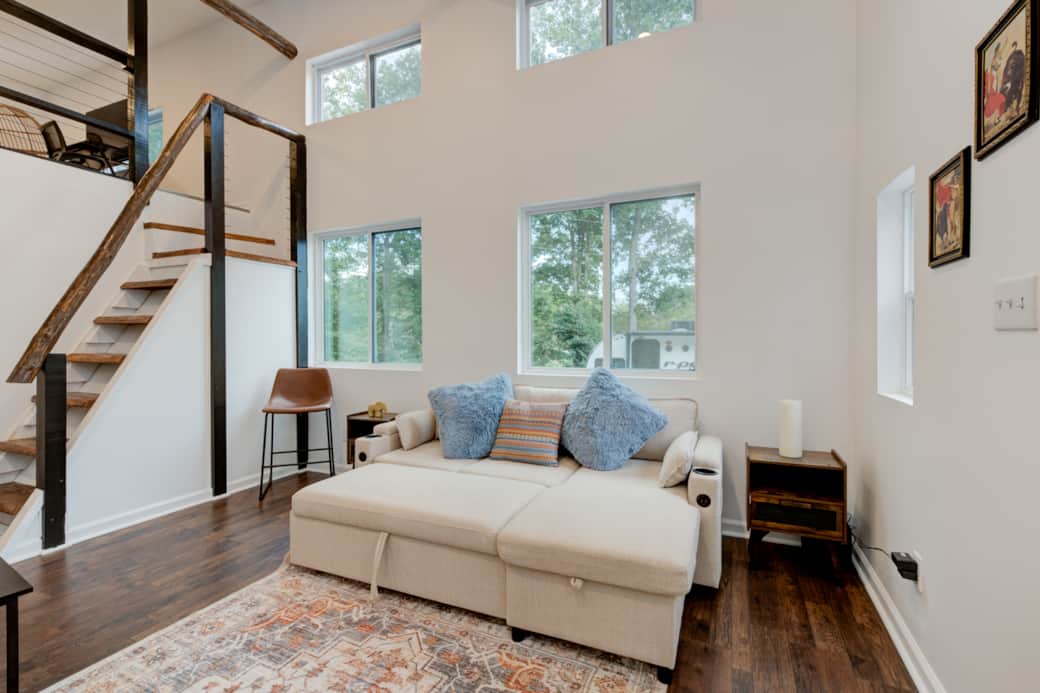 Natural Lighting-Large 4 Foot Windows Provide Plenty of Natural Lighting Natural Lighting-Large 4 Foot Windows Provide Plenty of Natural Lighting