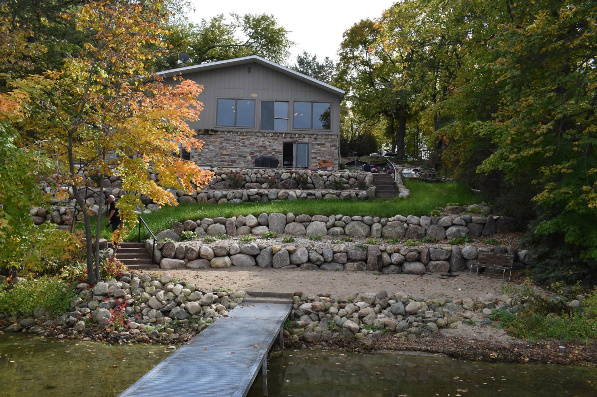 Home Lakeside on Sylvia