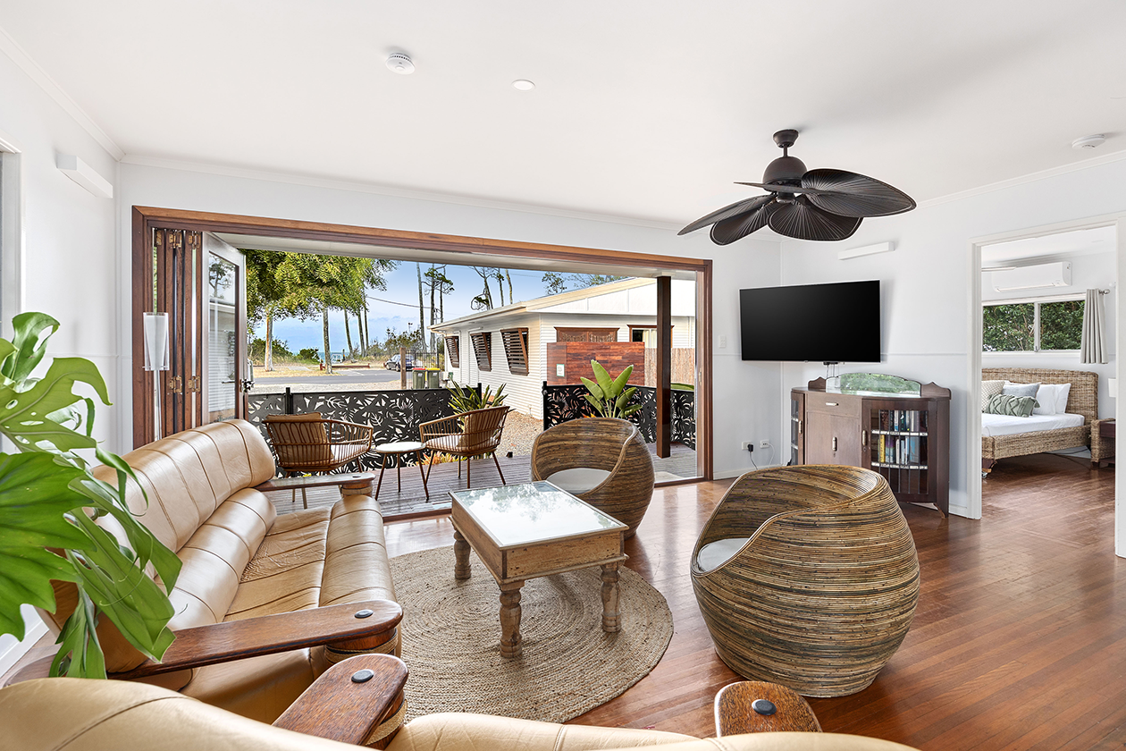Vila Paus Dua - Beachfront Villa