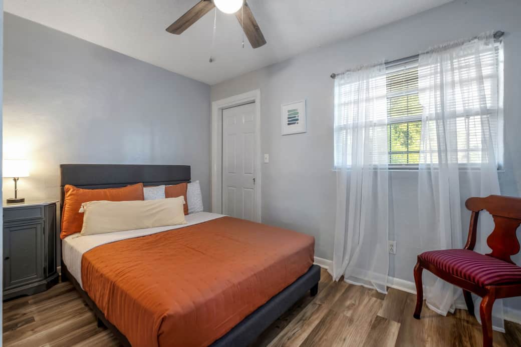 Queen Bed 