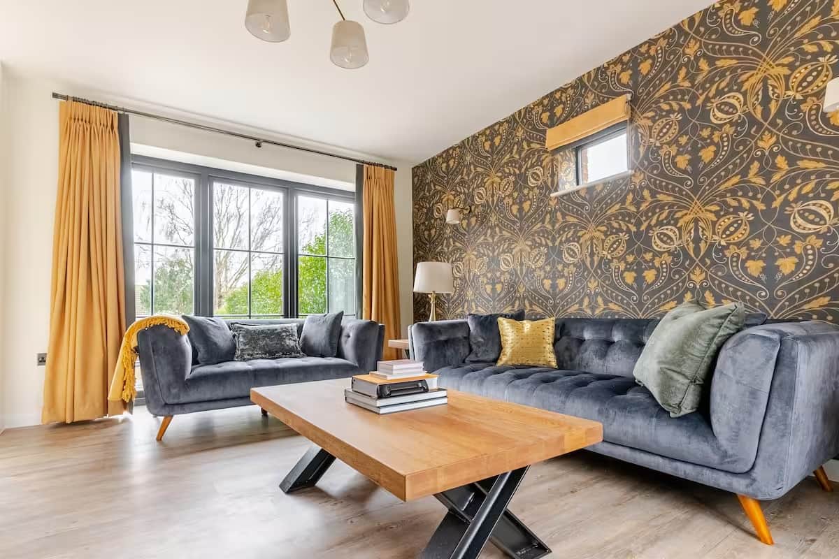 Living room 1.jpg