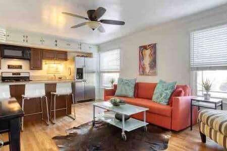 Great entertaining  and lounge  space 