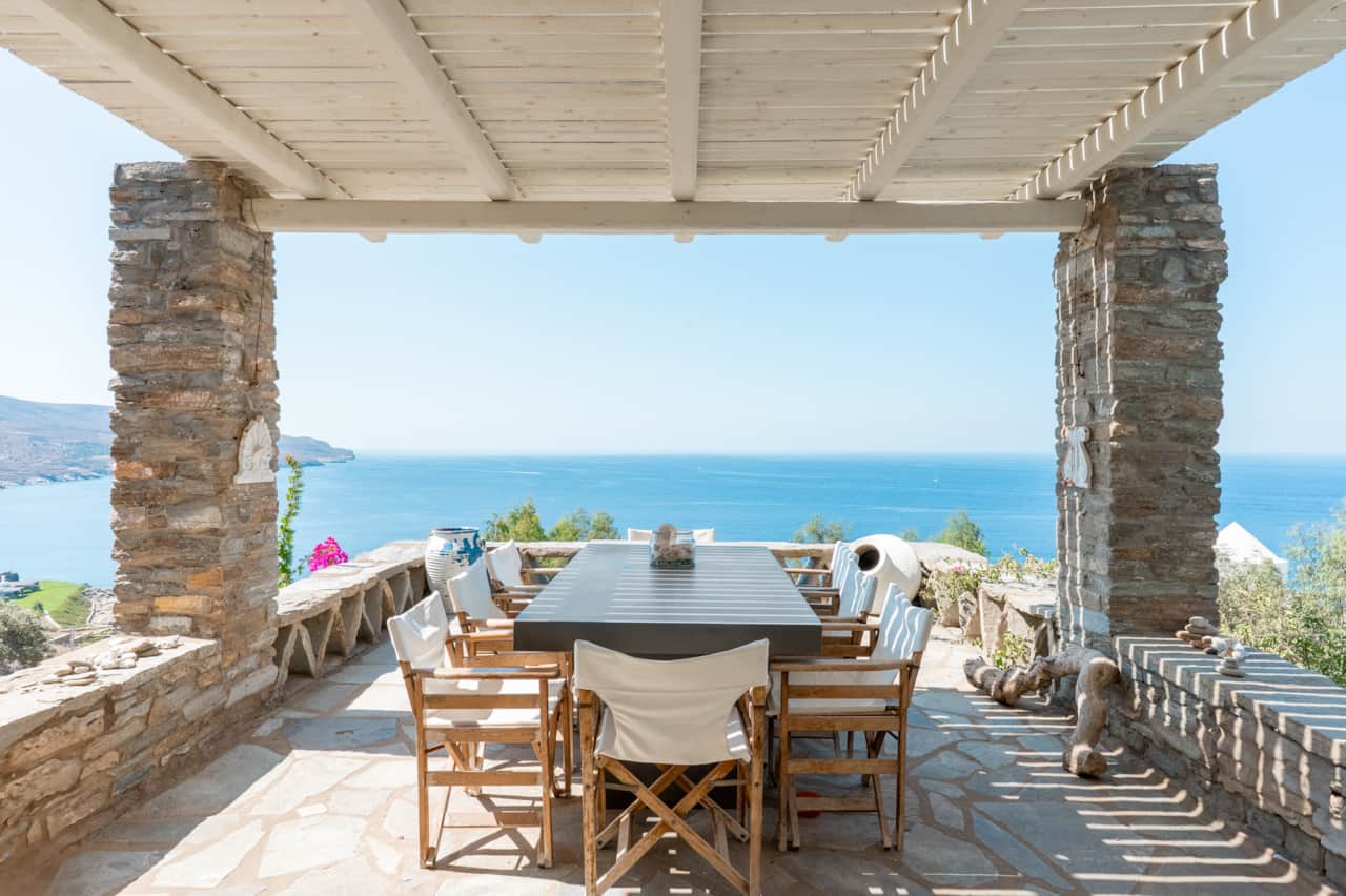 Front dining area
