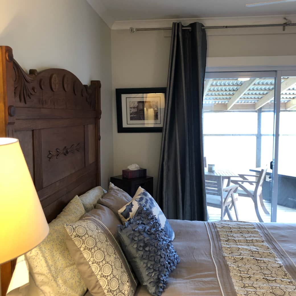 Master bedroom Master bedroom