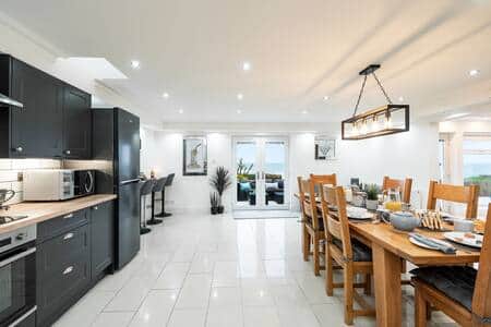 Large kitchen diner Large kitchen diner