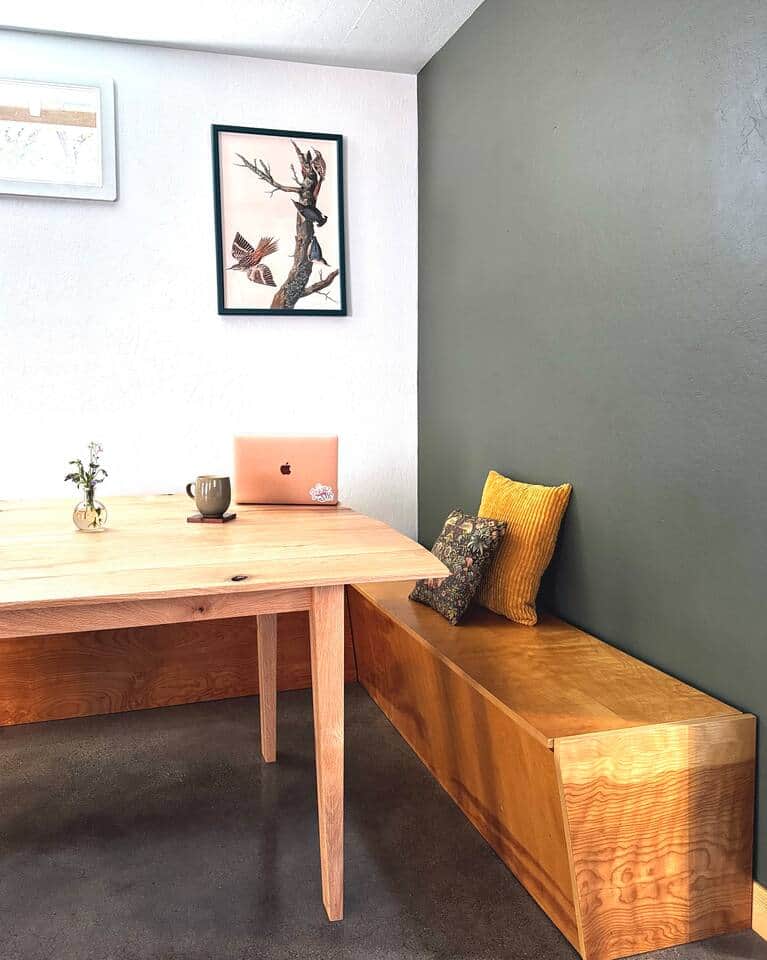 The 350mb+ wifi makes multitasking and remote work a breeze.