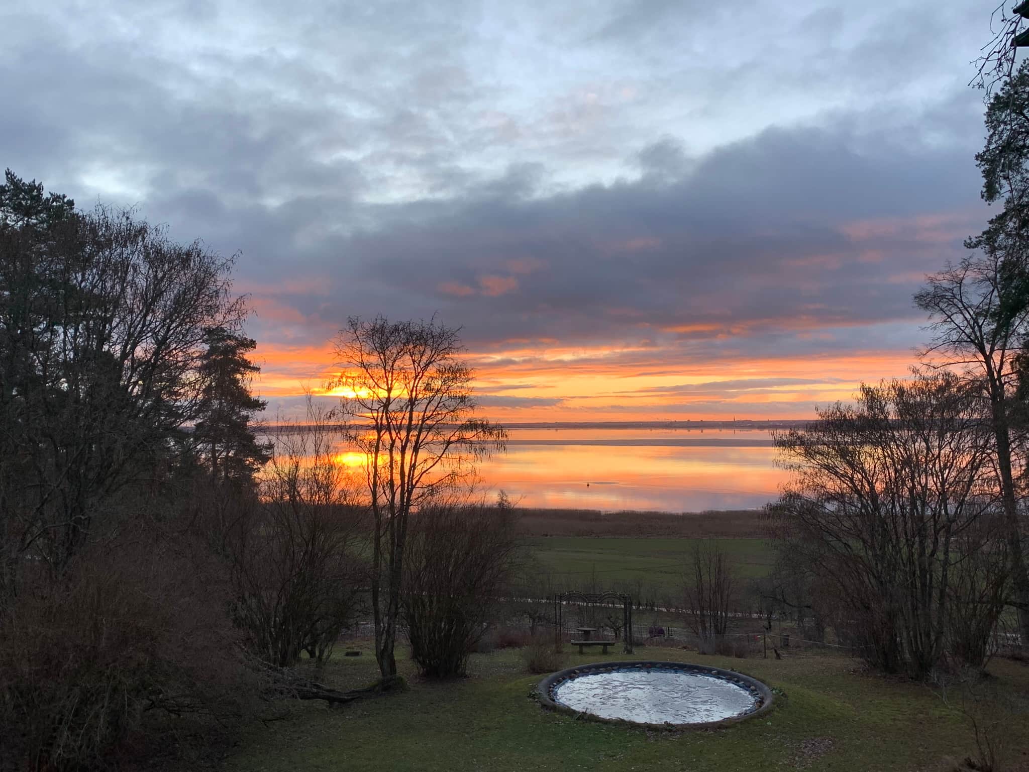 Sunrise over Lake Roxen seen from Flemma Gård