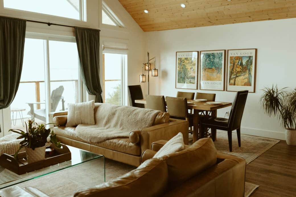 Living Space with Floor-to-Ceiling Views