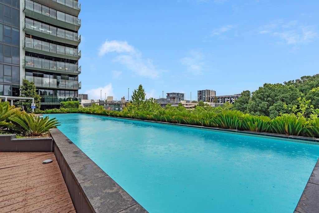 Swimming pool - shared area - may use together with other building residents
Not heated
May close if the weather is too cold, or subject to any Strata maintenance schedule.