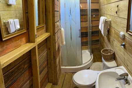 Indoor bathroom with high ceilings