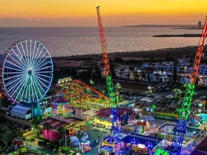 Parko Paliatso amusement park