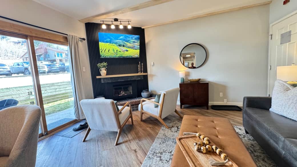 1208AD02 014F 41E1 8DD2 41132B3733E7