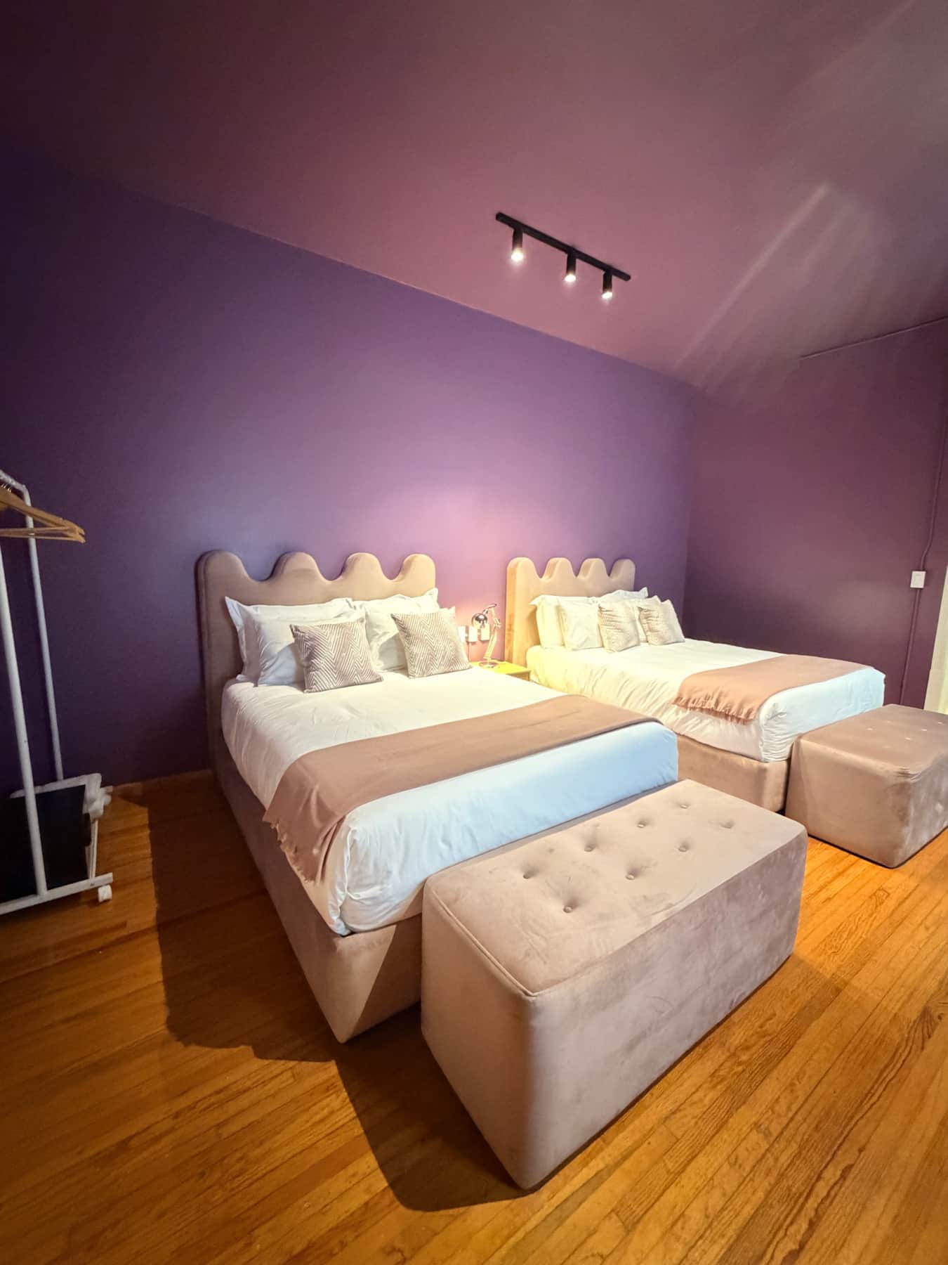 Quadruple room purple 1