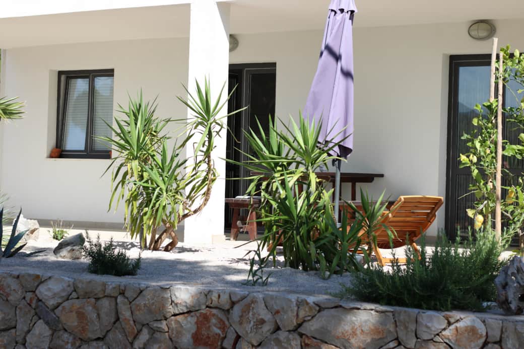 Apartment miran mudri dolac hvar garten 07