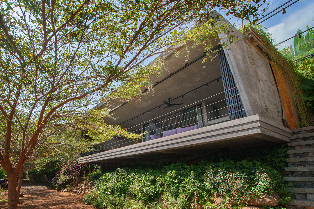 Modern luxury Villa Felix with spacious interiors and scenic views