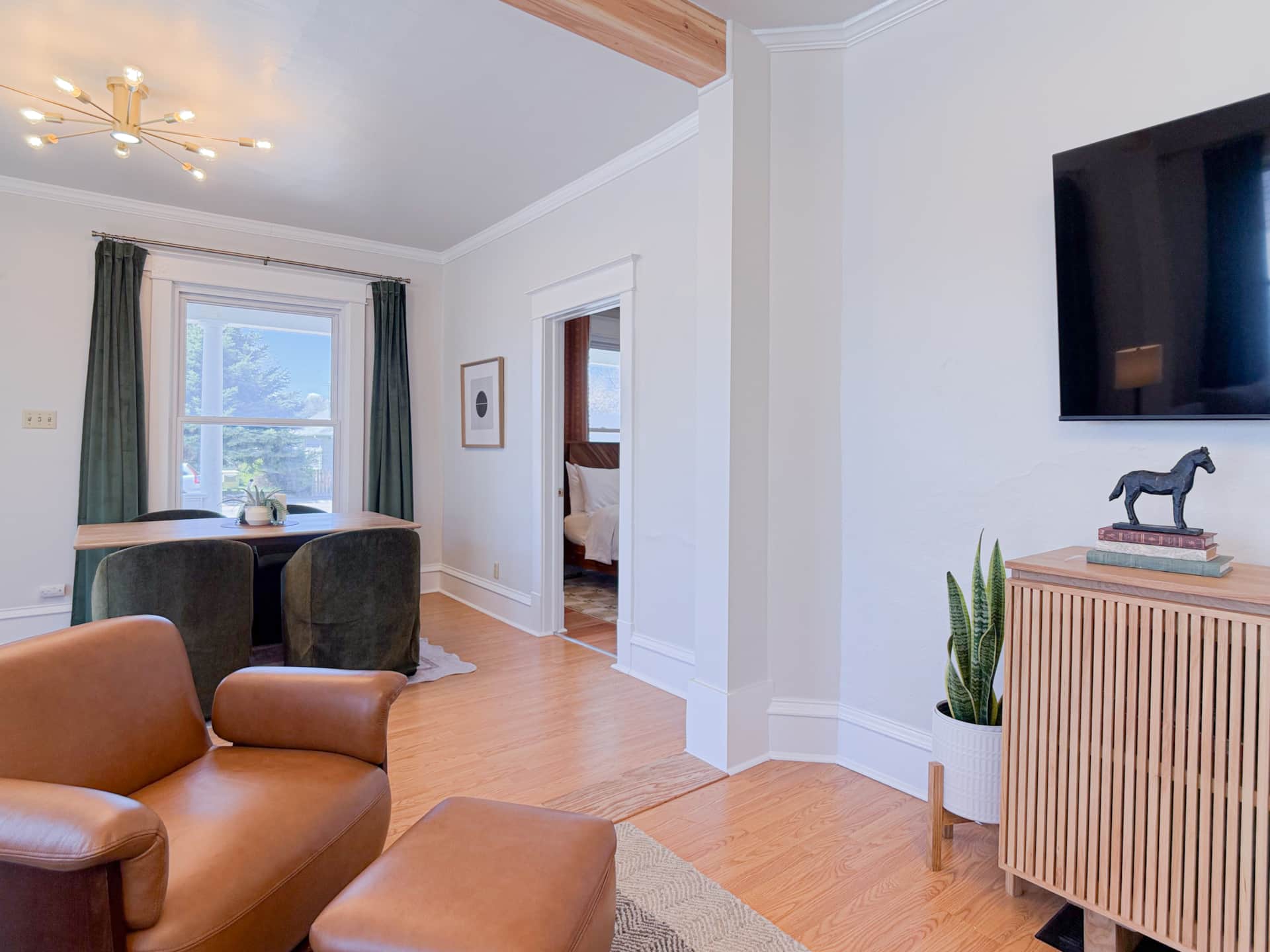 The Alderman dining nook