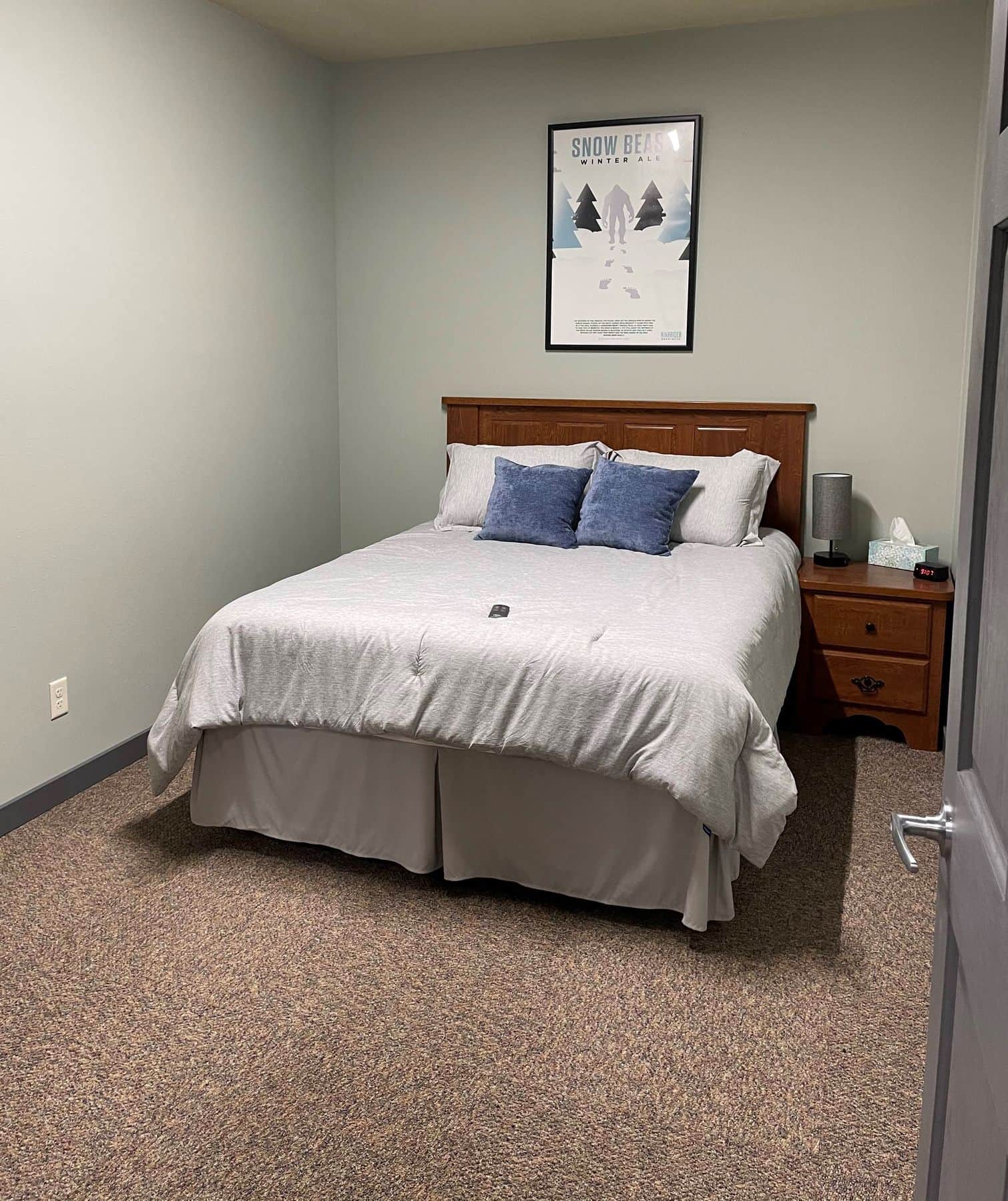 Queen Bedroom