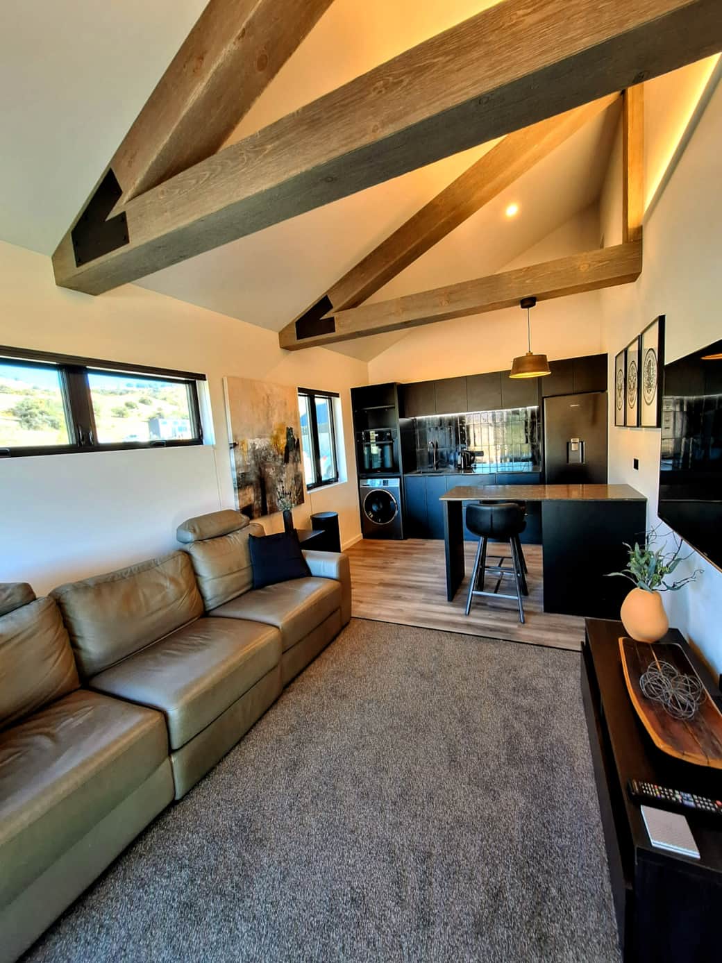Open plan lounge/kitchen/dining