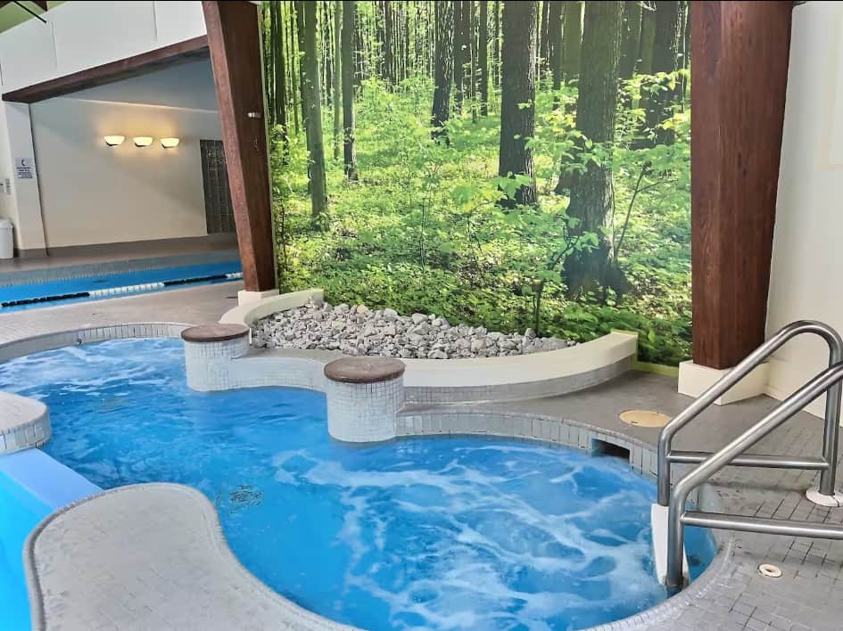 Hot tub