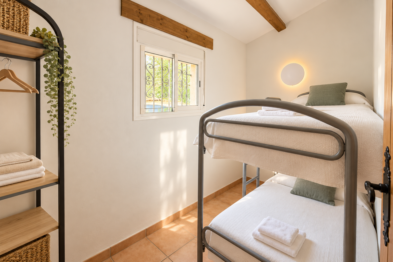 Dormitorio con litera - La Cochera