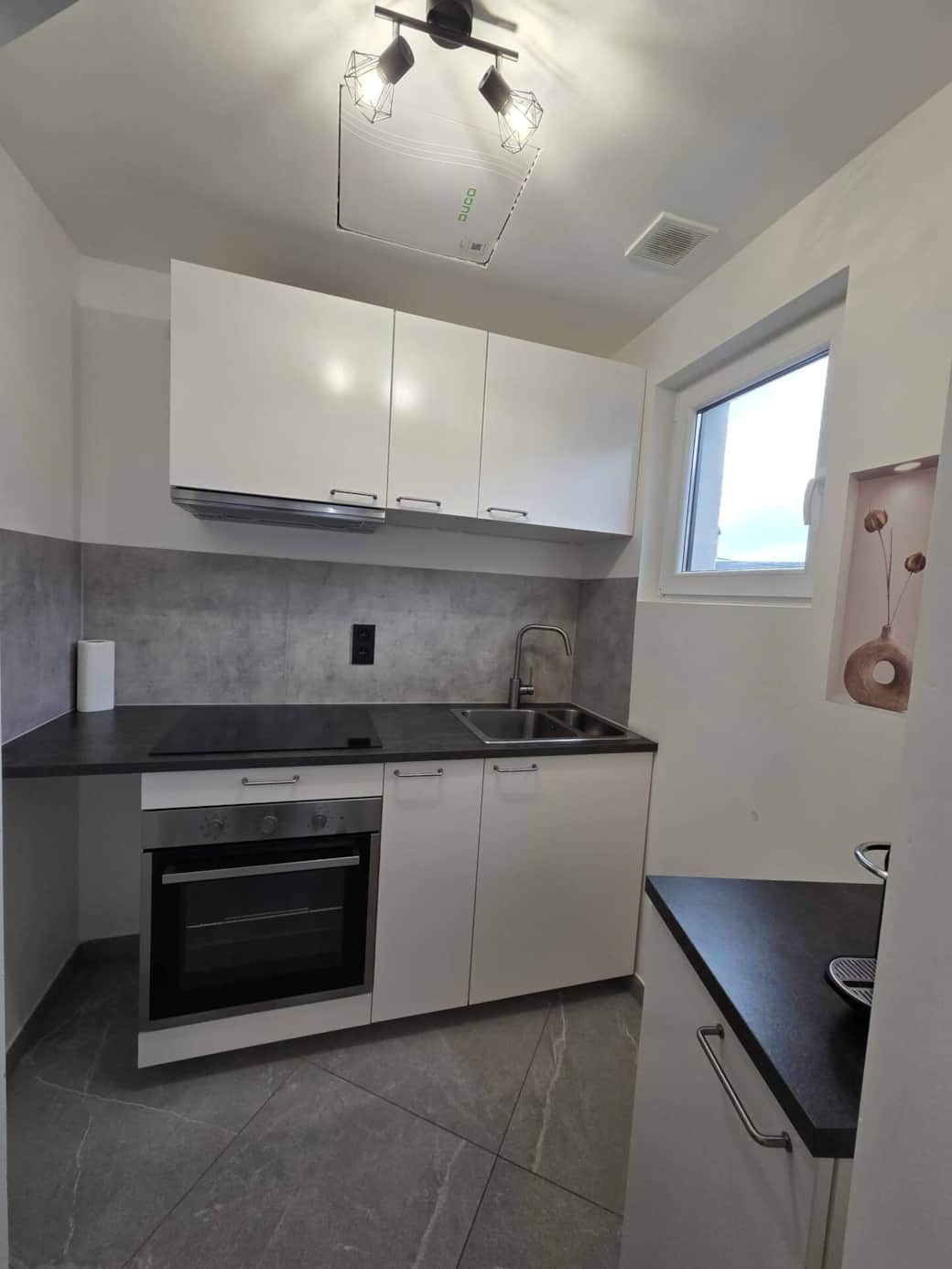 C572d30c c9e8 4690 bc82 71fdacc0eb2f C572d30c c9e8 4690 bc82 71fdacc0eb2f