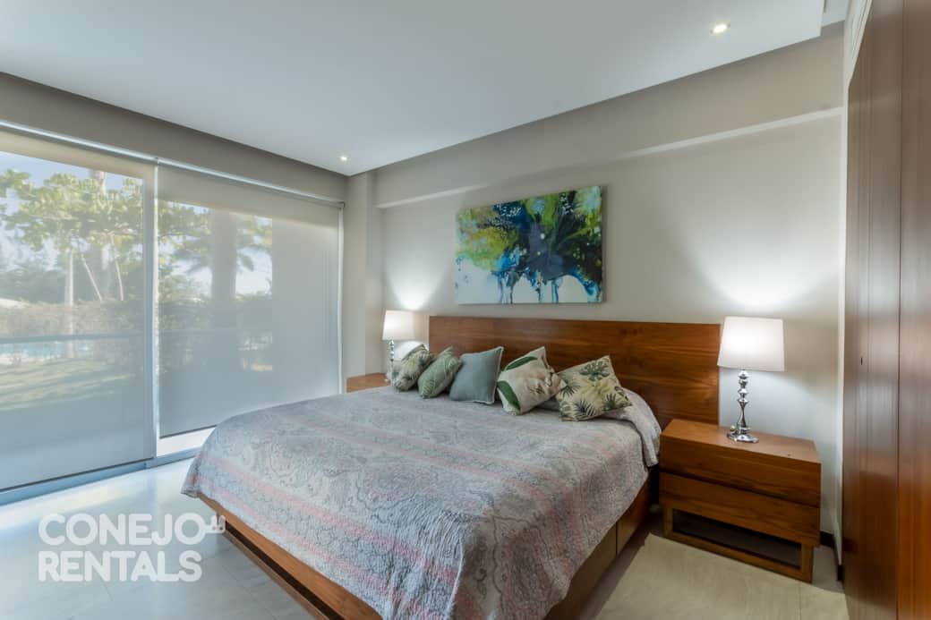 Recámara principal en Bolongo con cama amplia y ambiente diseñado para descanso total Recámara principal en Bolongo con cama amplia y ambiente diseñado para descanso total