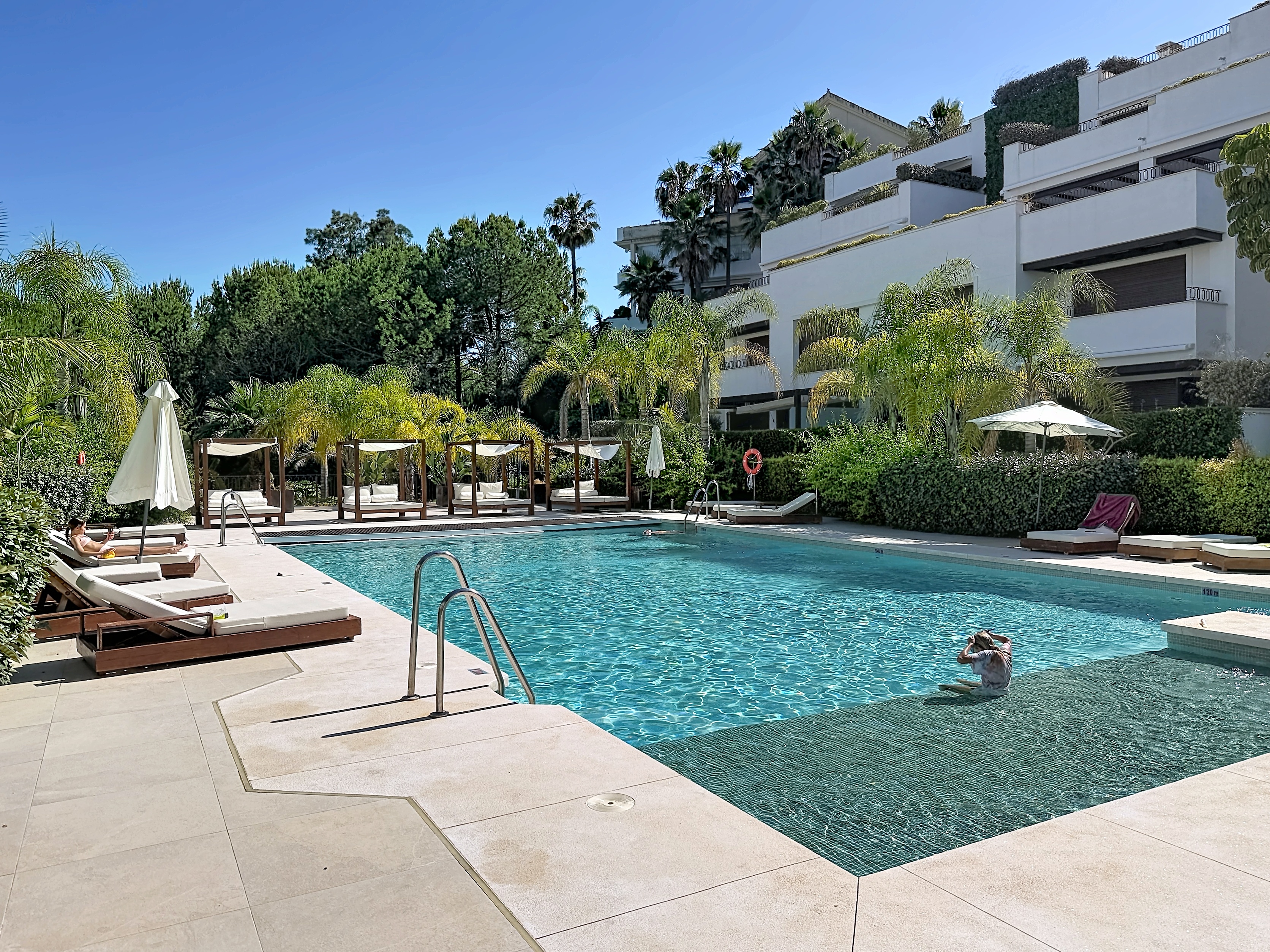 Appartement de luxe Golden Mile – piscine chauffée