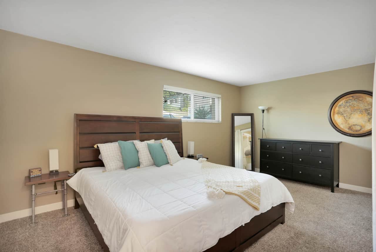 Primary Bedroom - King Bed