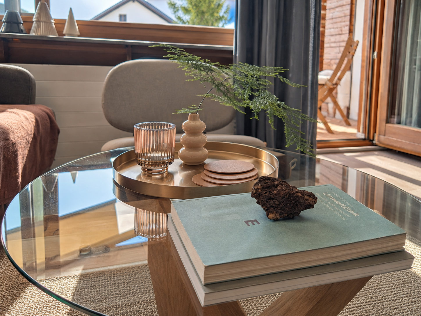 Livingroom_coffetable_front.png