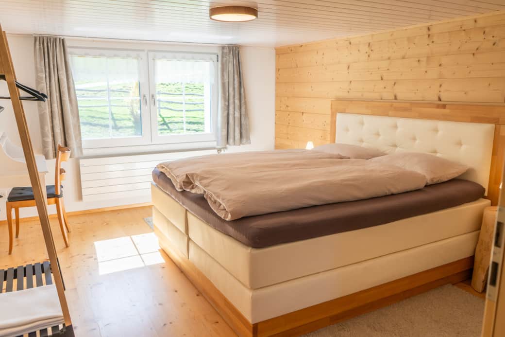 2. Schlafzimmer