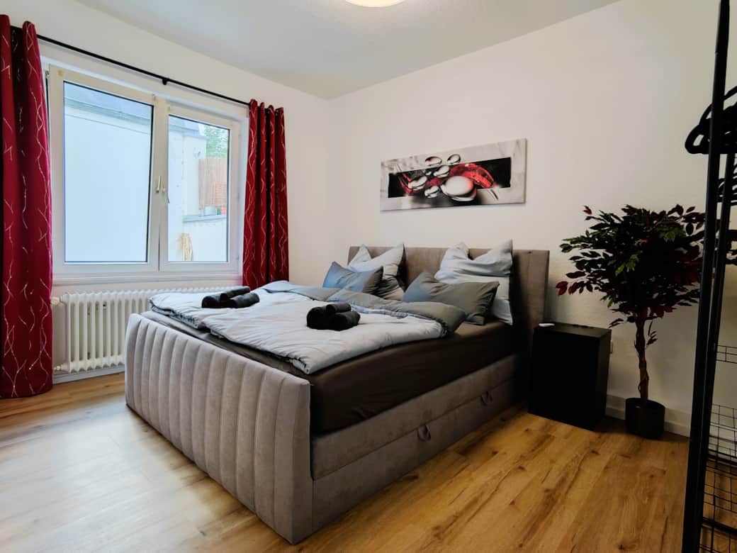 Schlafzimmer 1