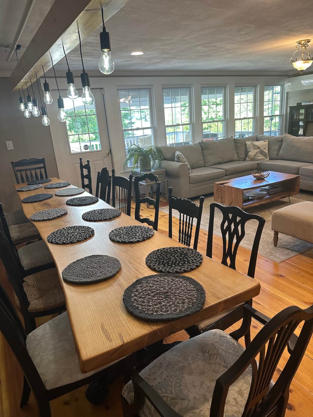 1st Floor - Great room table seats up to 14 1st Floor - Great room table seats up to 14