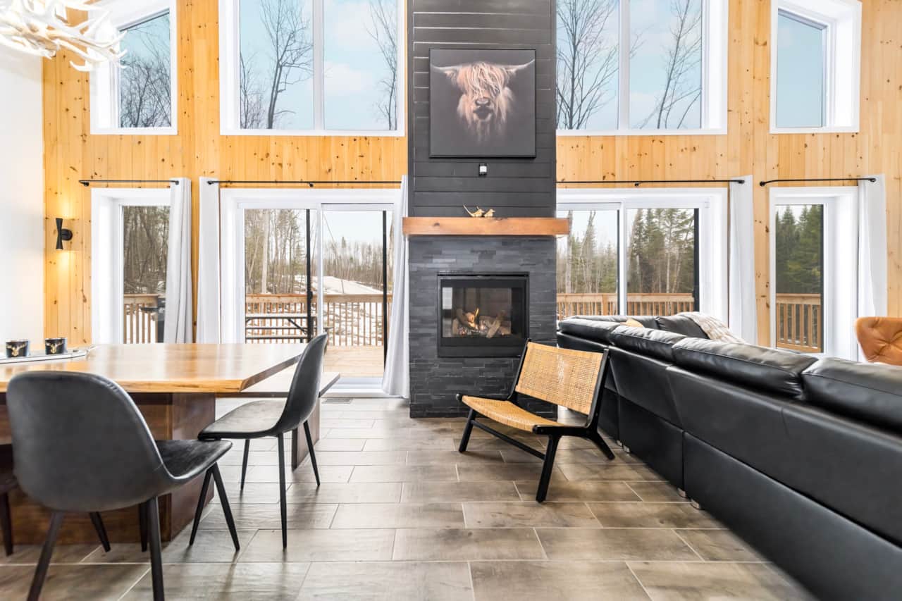 Propane fireplace - ground floor