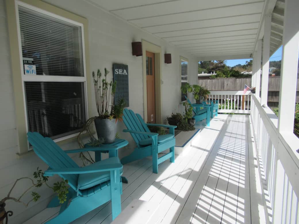 Sandy Clove Cottage porch b