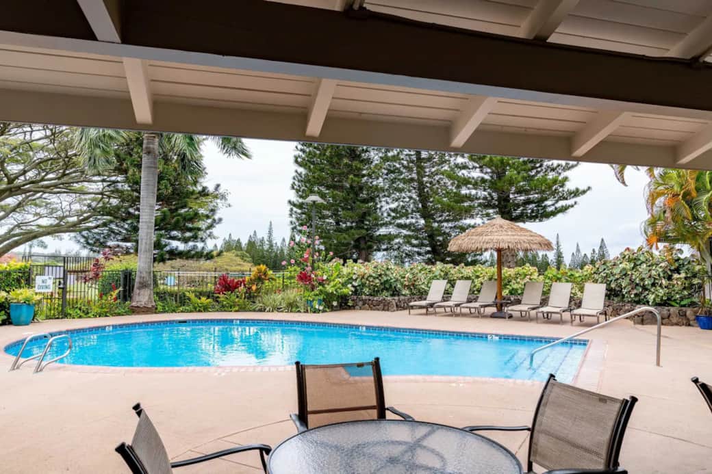 Nearby pool, includes BBQ Grill
