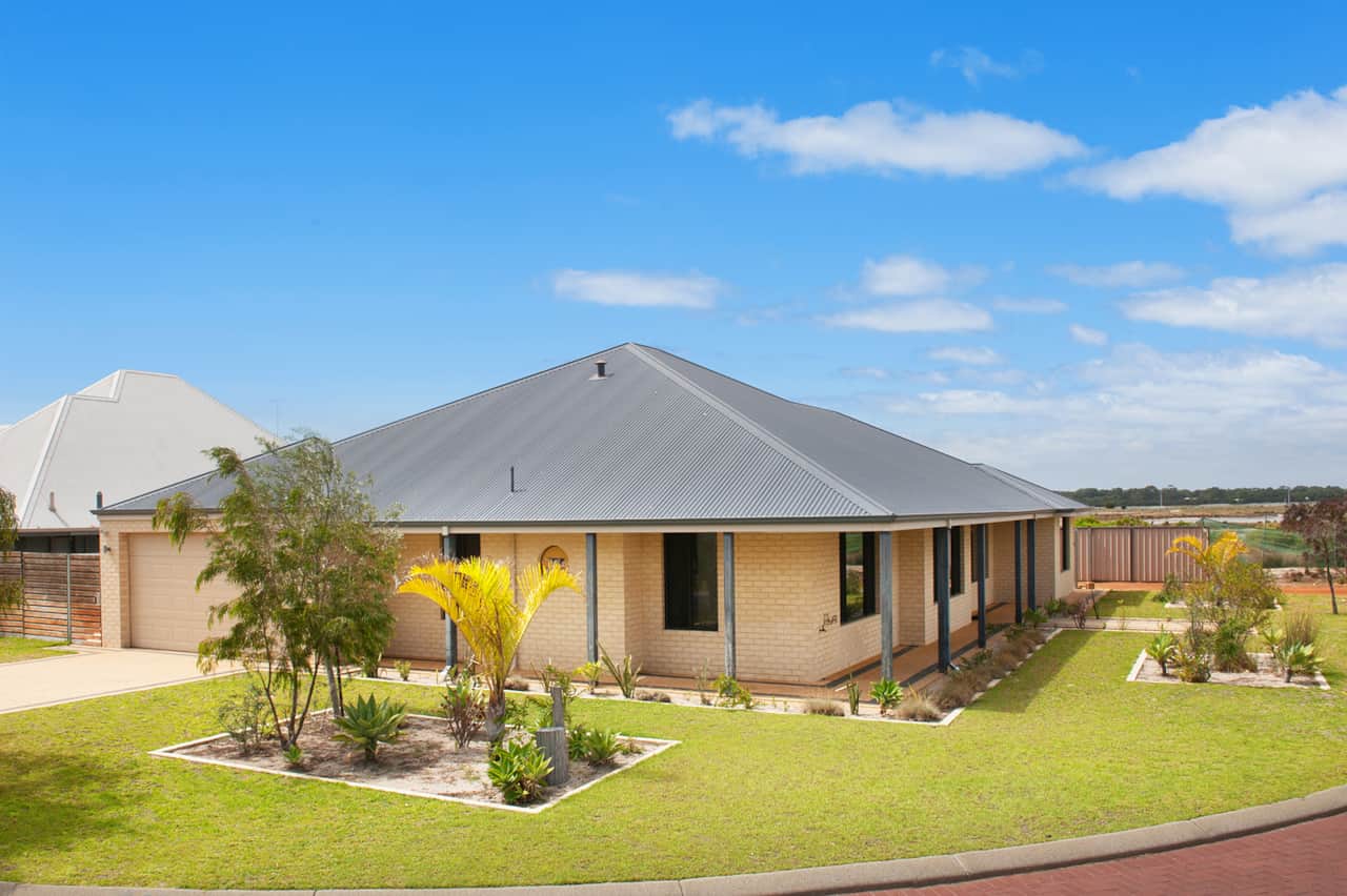 35 Pebble Dr 1