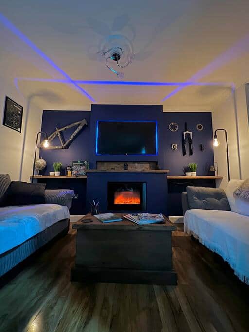 Livingroom feature wall