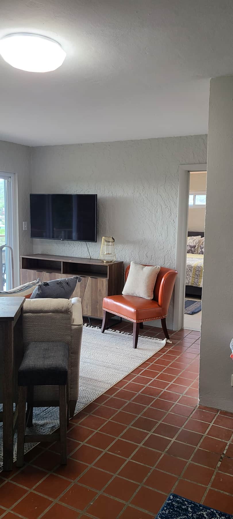 Modern furnishings and fixtures
