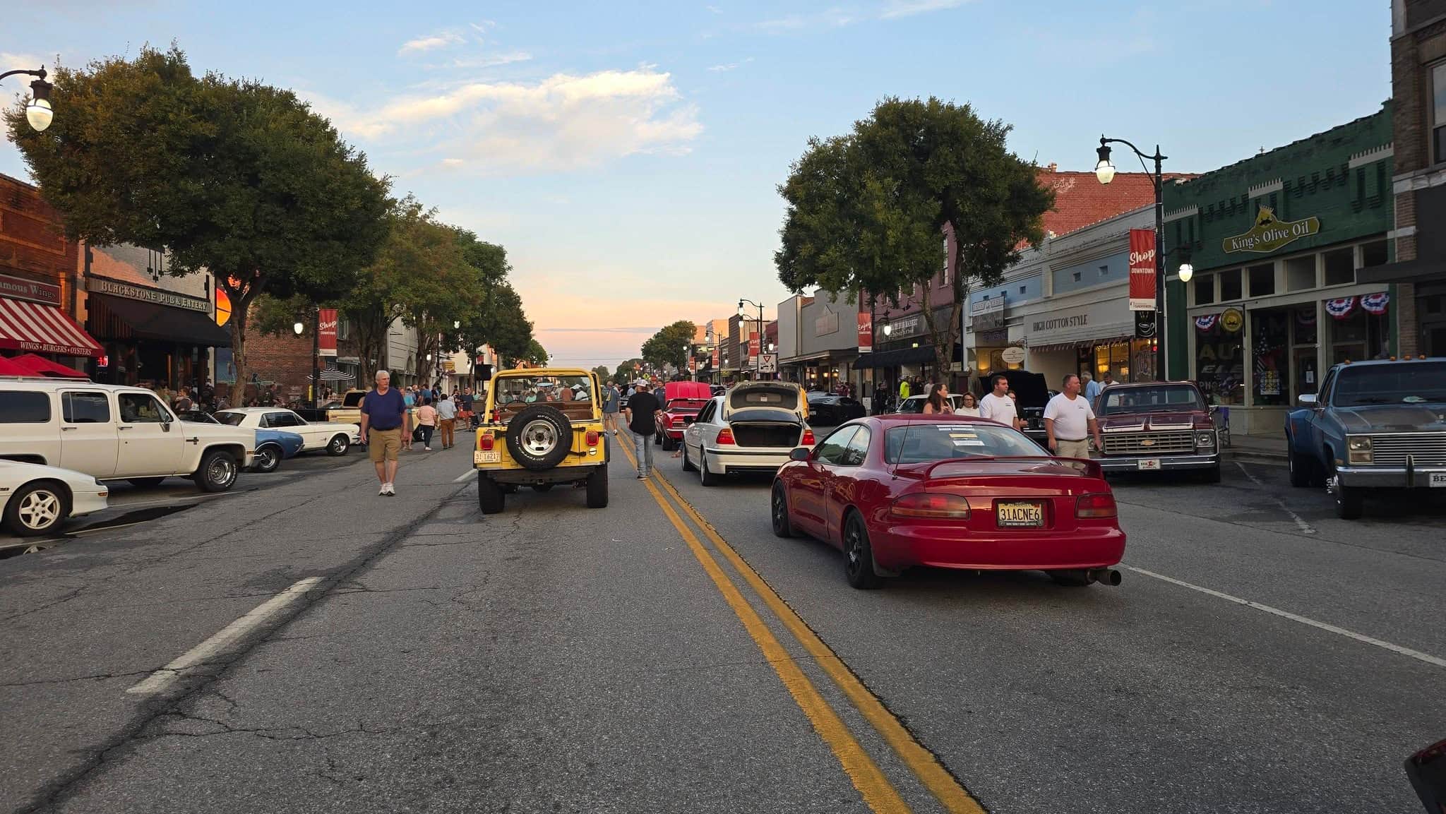 Historical Downtown Gadsden... Visit Historical Downtown Gadsden for dining, boutique shopping, Gadsden Art Museum, The Amp Theater and Coosa Landing. Historical Downtown Gadsden... Visit Historical Downtown Gadsden for dining, boutique shopping, Gadsden Art Museum, The Amp Theater and Coosa Landing.