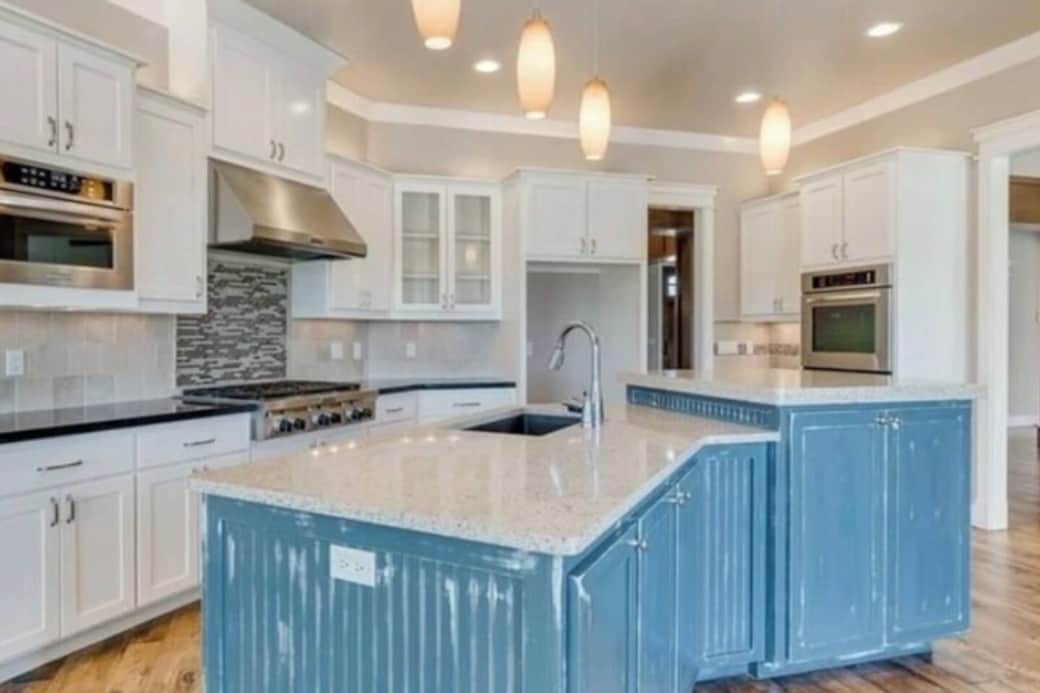 Large kitchen with double oven Large kitchen with double oven