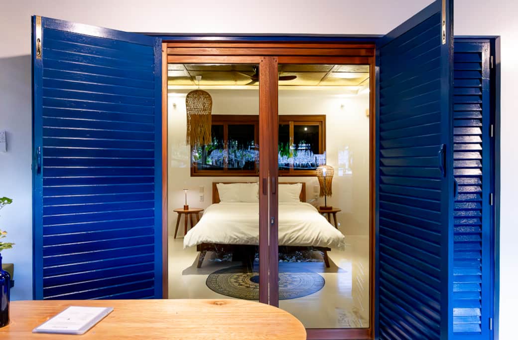Enter your bedroom from the terrace. Enter your bedroom from the terrace.