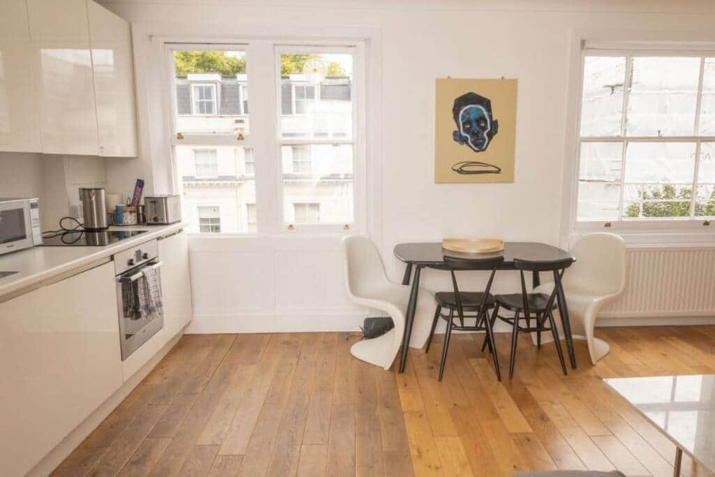 Chic and Peaceful Notting Hill 2 BED APT for Relaxing