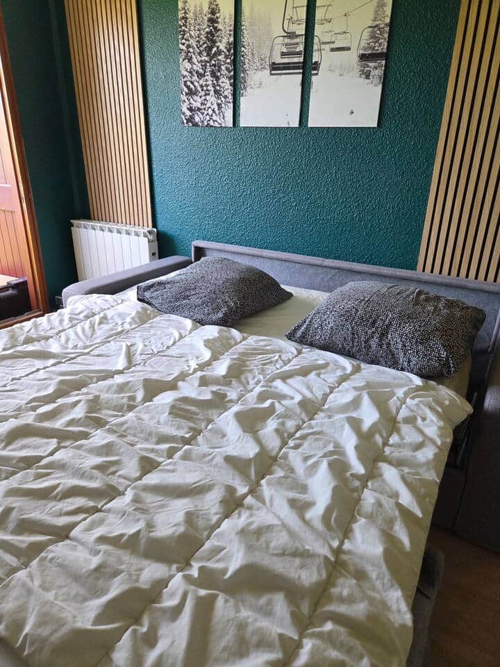 Canapé convertible "rapido" pour un couchage rapide.
Tirez sur la lanière et profitez d'un vrai matelas confortable.